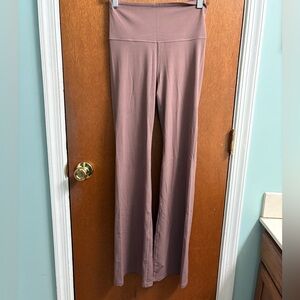 NWT Elegant High-Waisted Mauve Flare Leggings with Slit